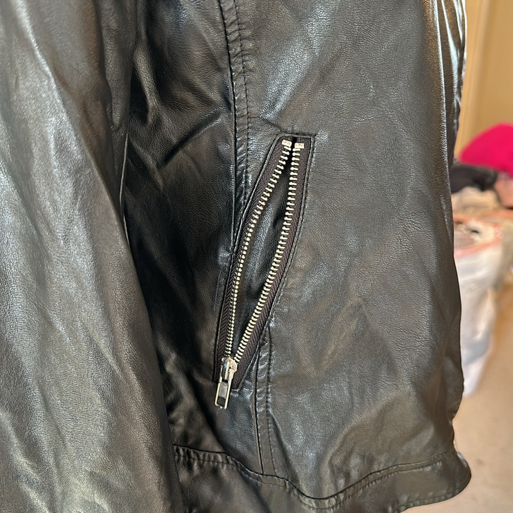 Faux leather fringed moto jacket - Picture 6 of 8